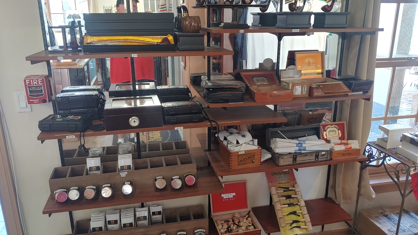Reiss Family Holdings LLC dba Stogies Smoke Shop photo 2