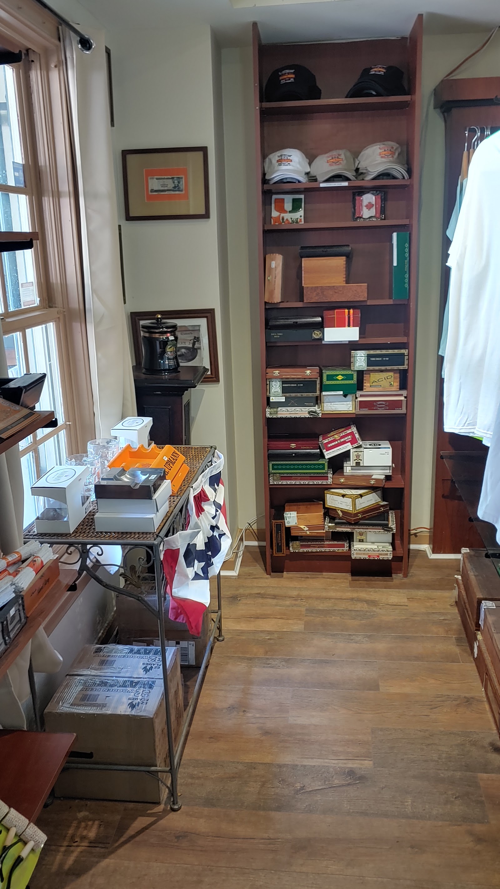 Reiss Family Holdings LLC dba Stogies Smoke Shop photo 5