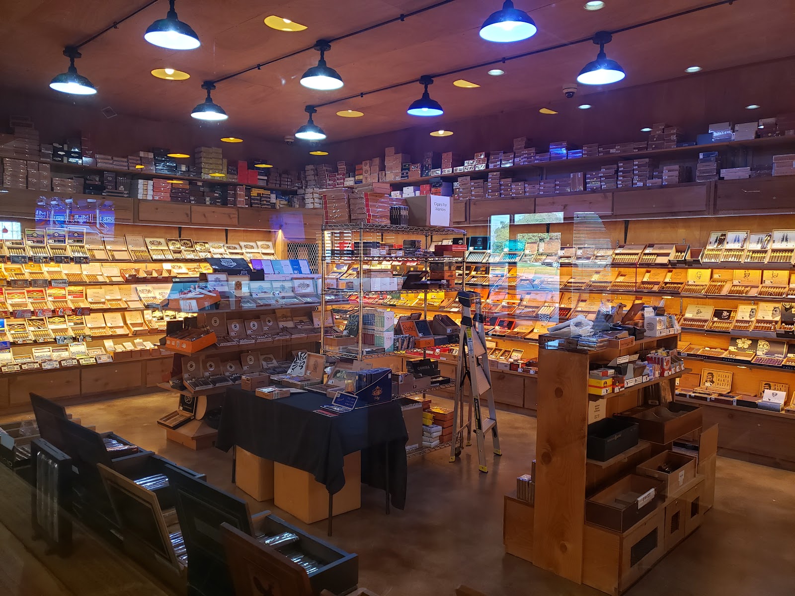 Renegade Cigars photo 6