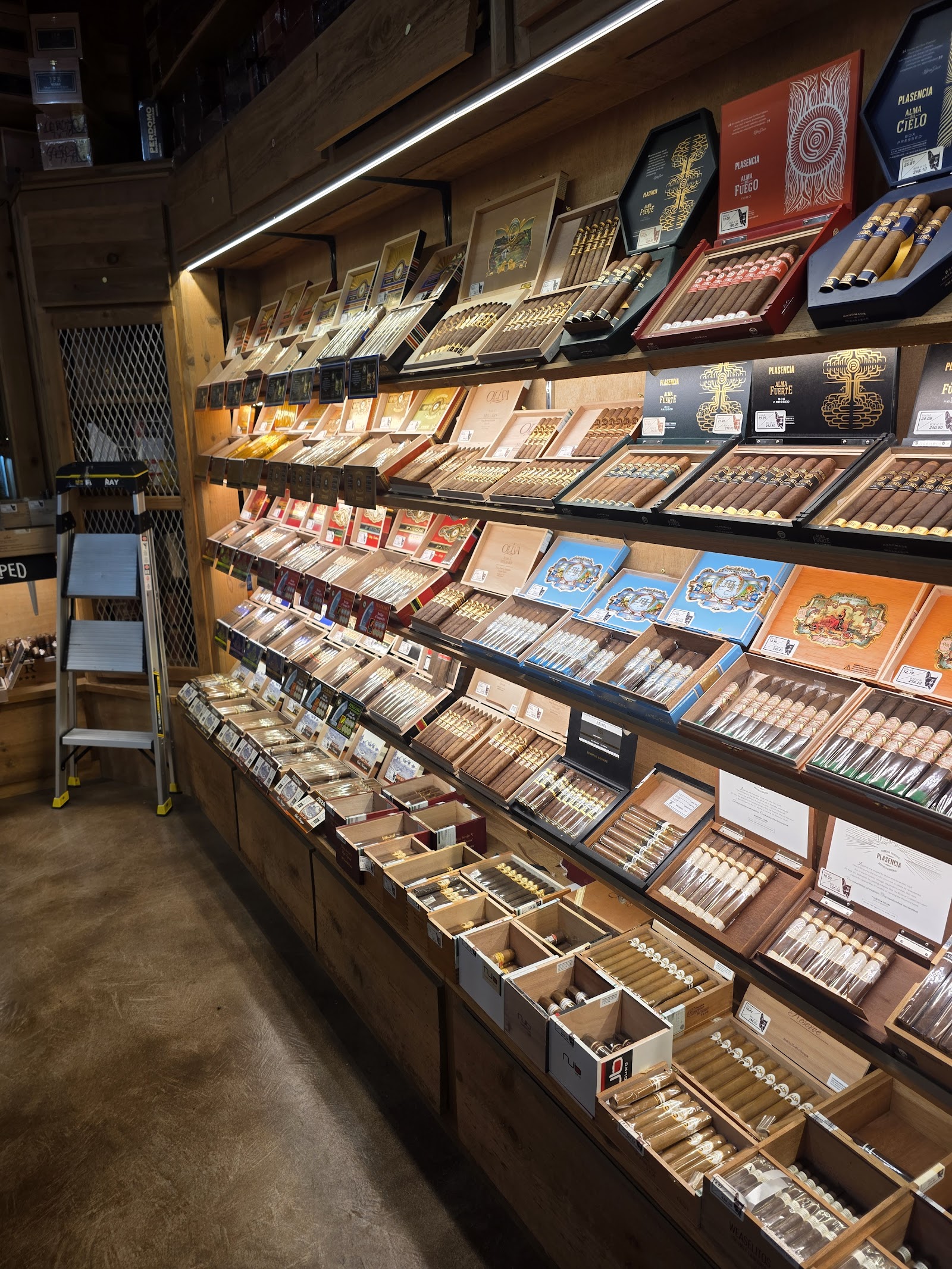 Renegade Cigars photo 8