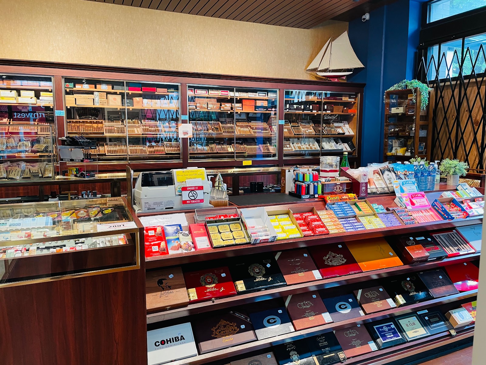 Rich's Cigar Store (Rich's in the Pearl) photo 9