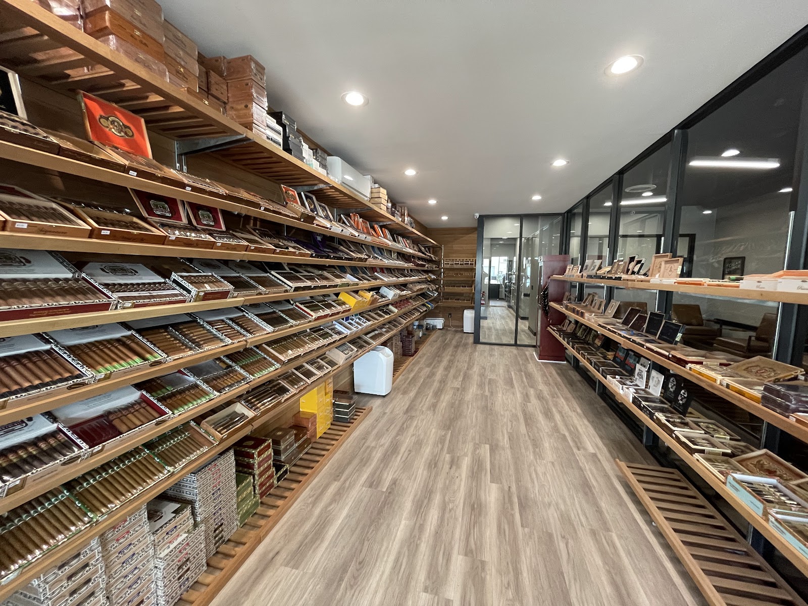 River City Cigar LLC photo 4