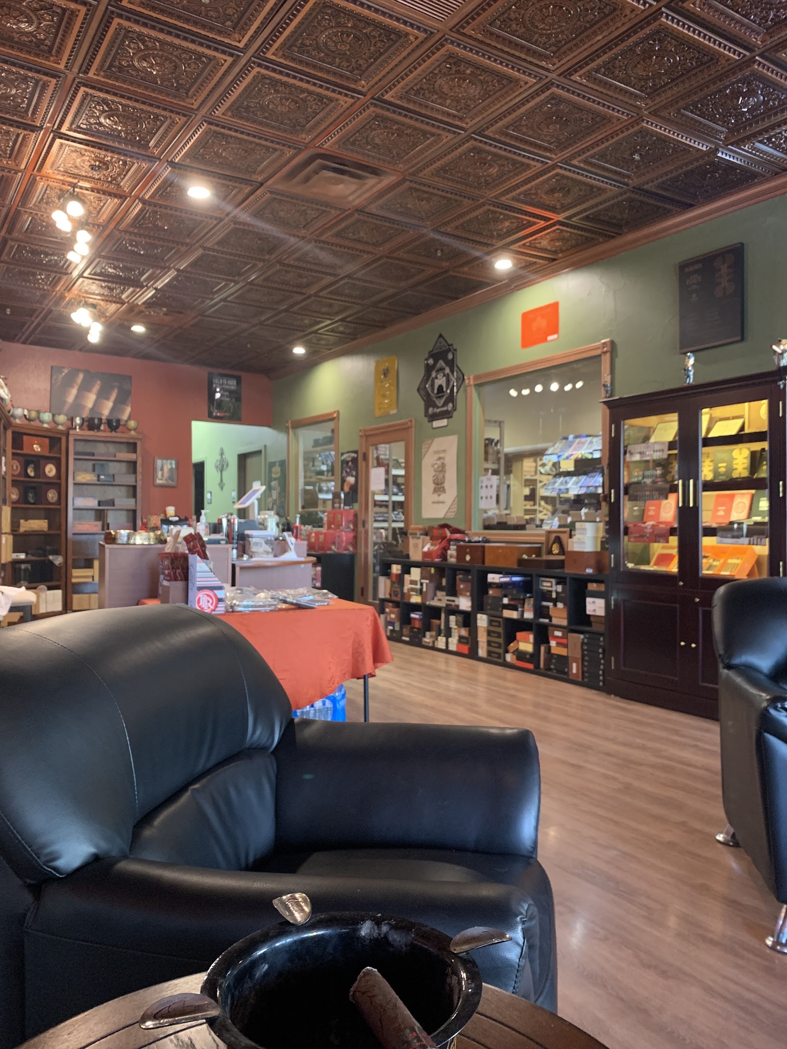 RJ's Cigars LLC photo 8