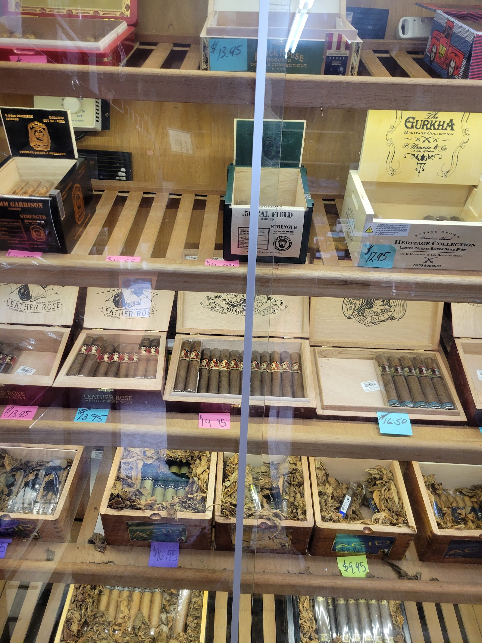 Rocky Mountain Cigar Company & Espresso Bar photo 8