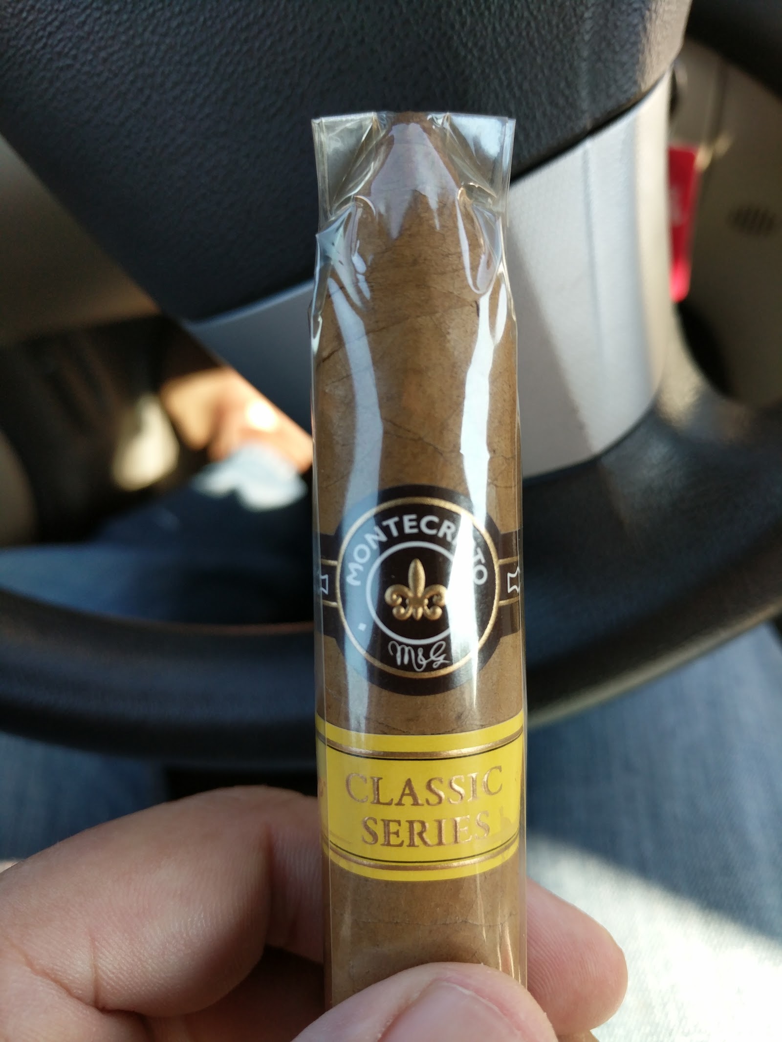 Royal 10 Cigar & Tobacco photo 10