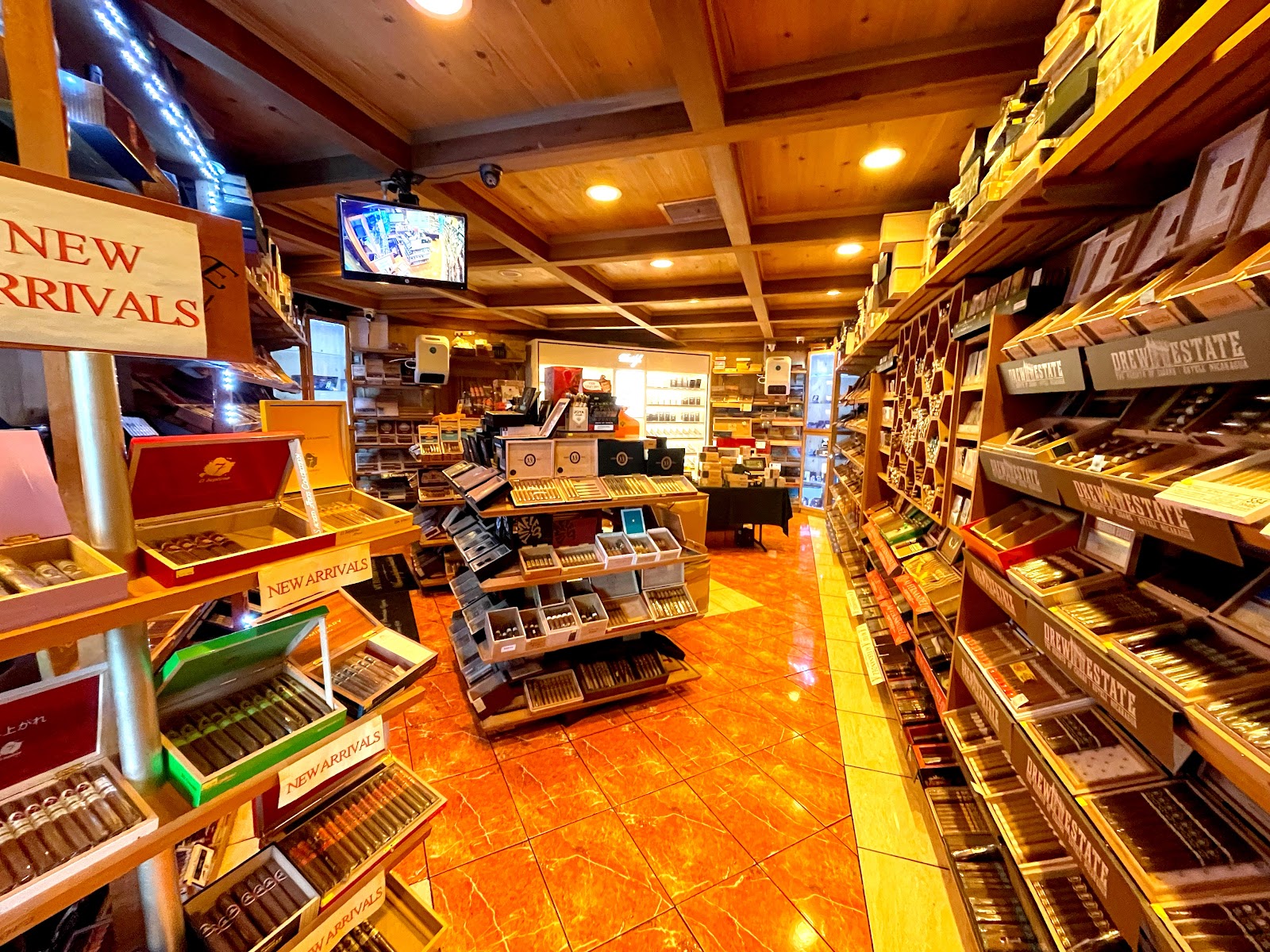 Royal Cigar Lounge & Wine Bar photo 3