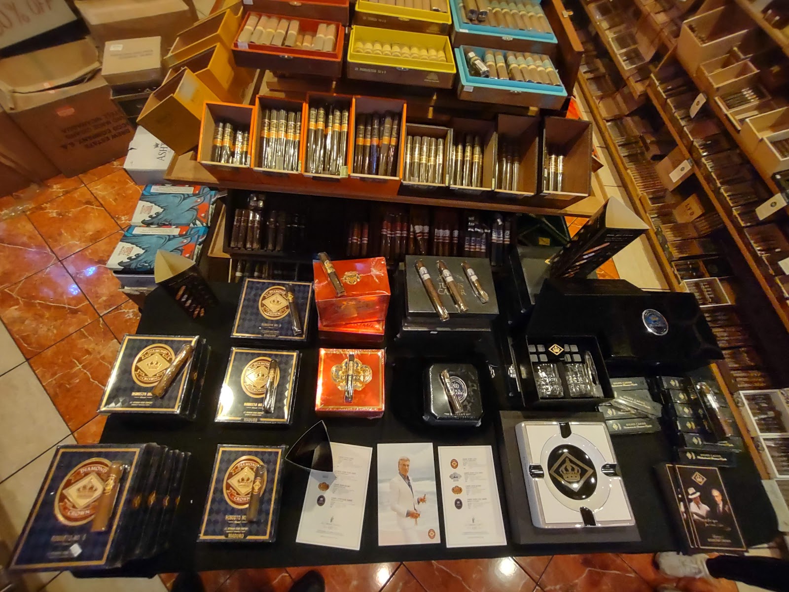 Royal Cigar Lounge & Wine Bar photo 5