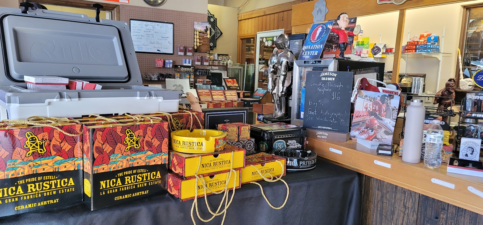 Royal Pipes & Tobacco photo 2