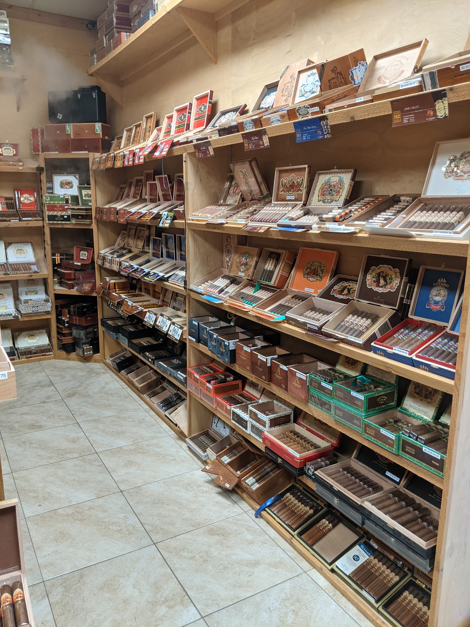 Roz's Cigar Emporium photo 6