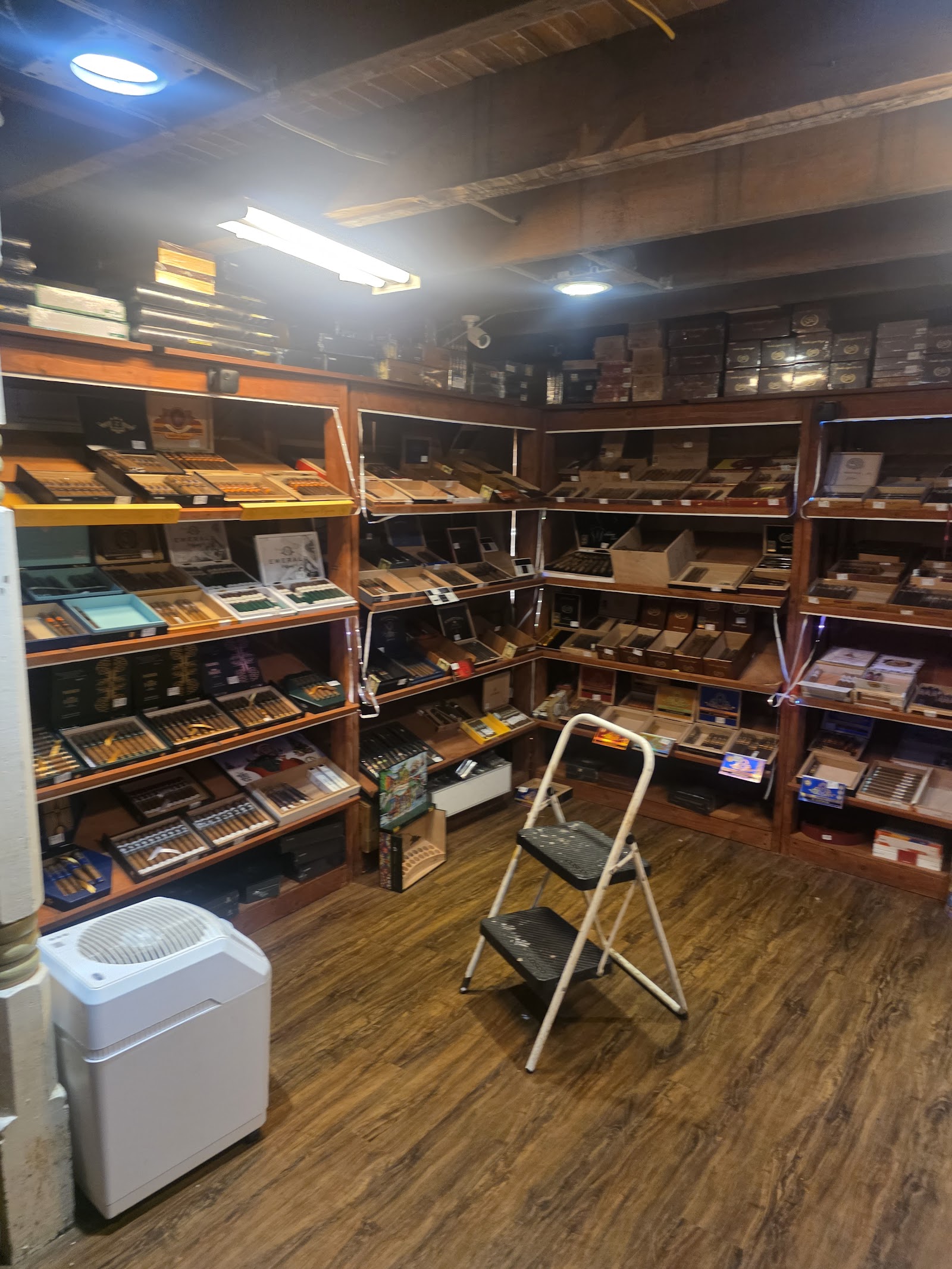 R&R Cigars photo 5