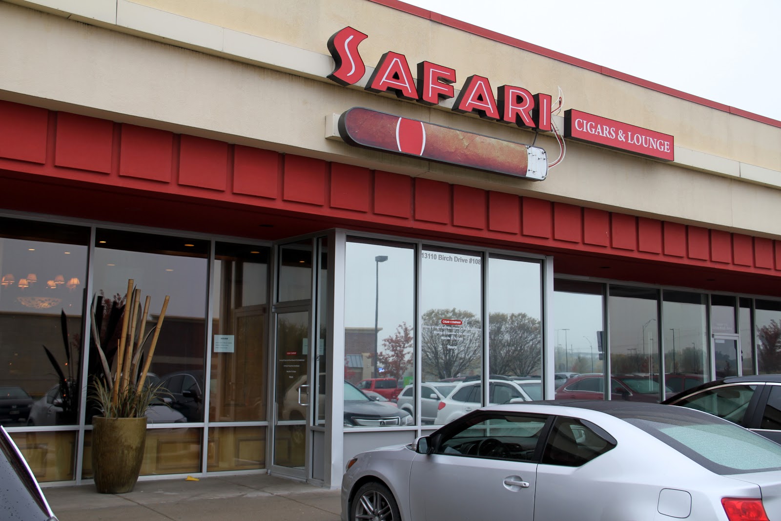 Safari Cigars and Lounge