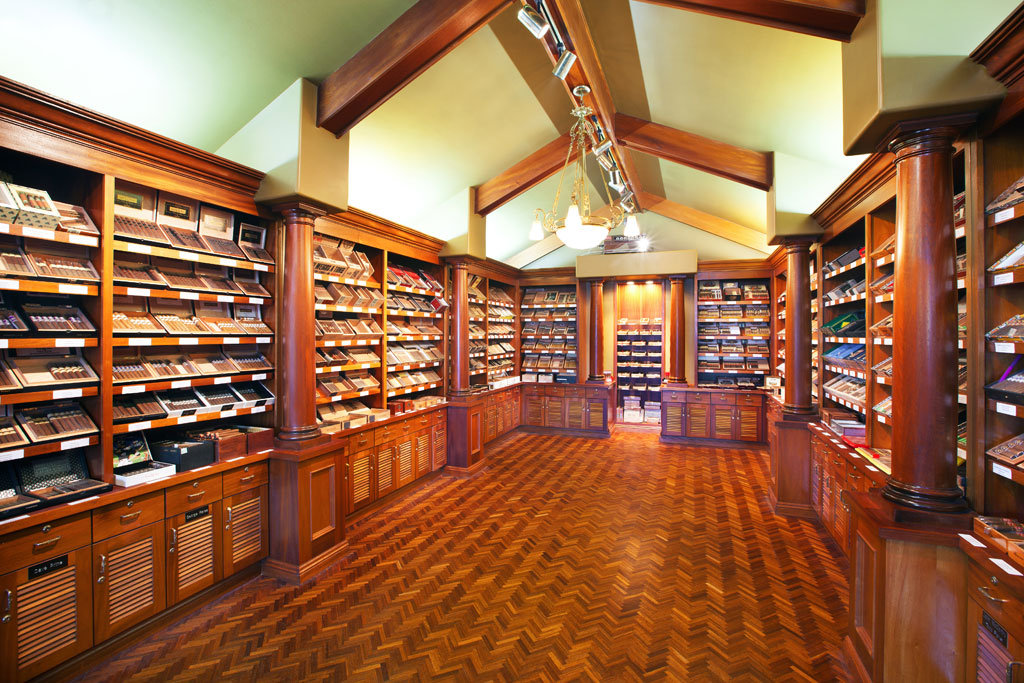 Safari Cigars and Lounge photo 8