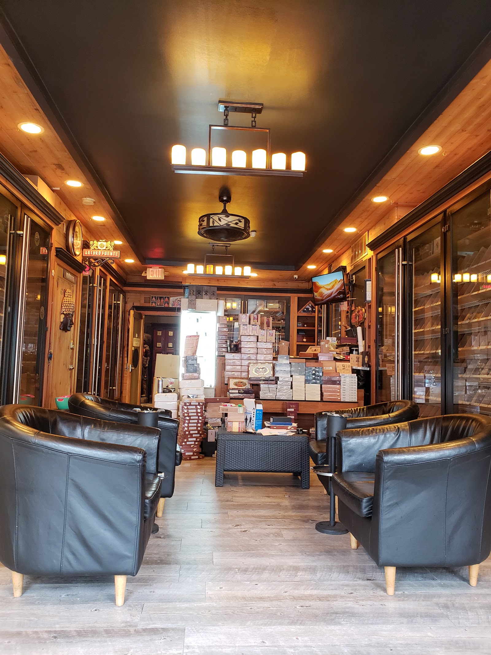 Sanj's Smoke Shop photo 6