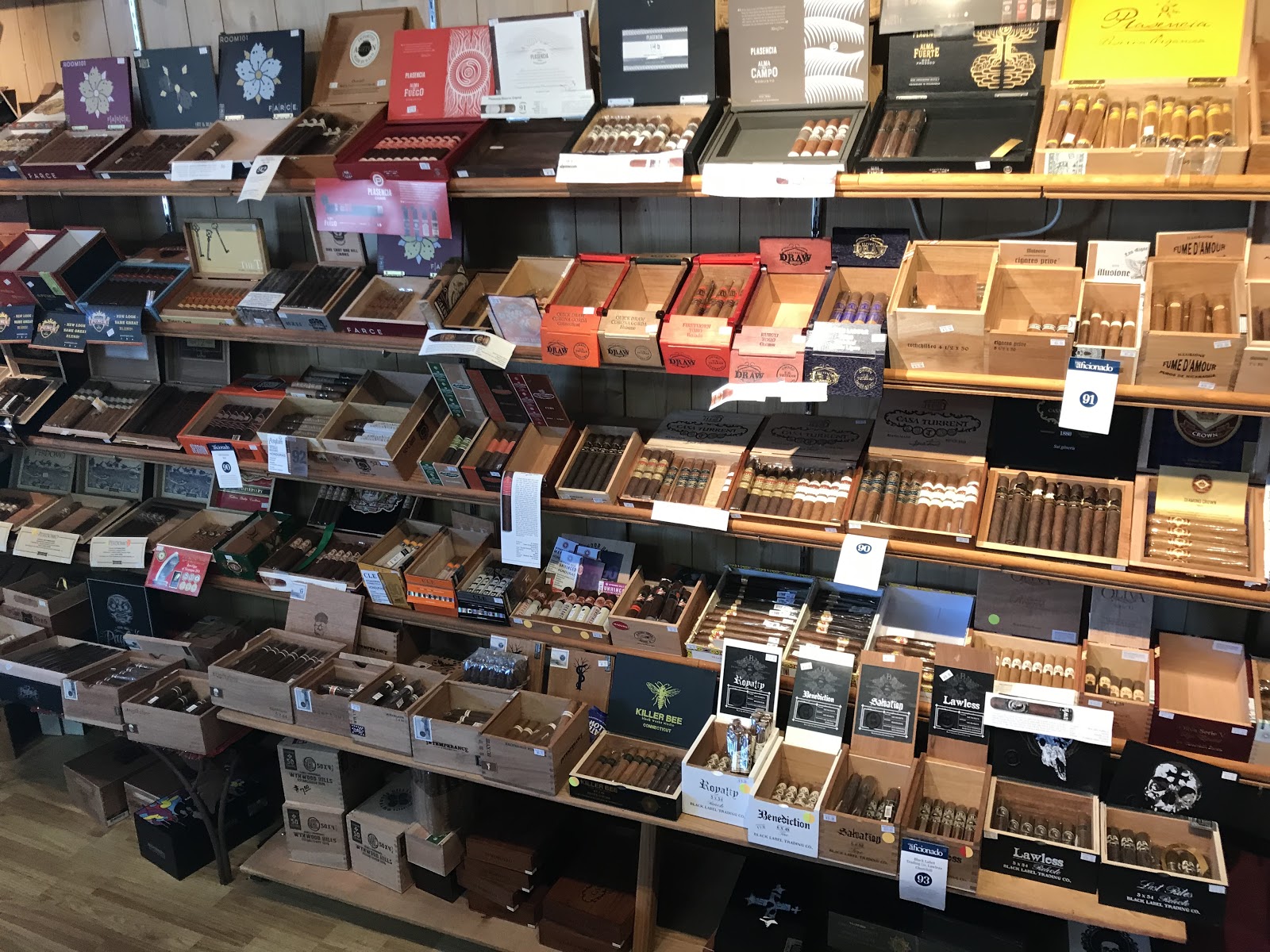 Seguin Cigar photo 2