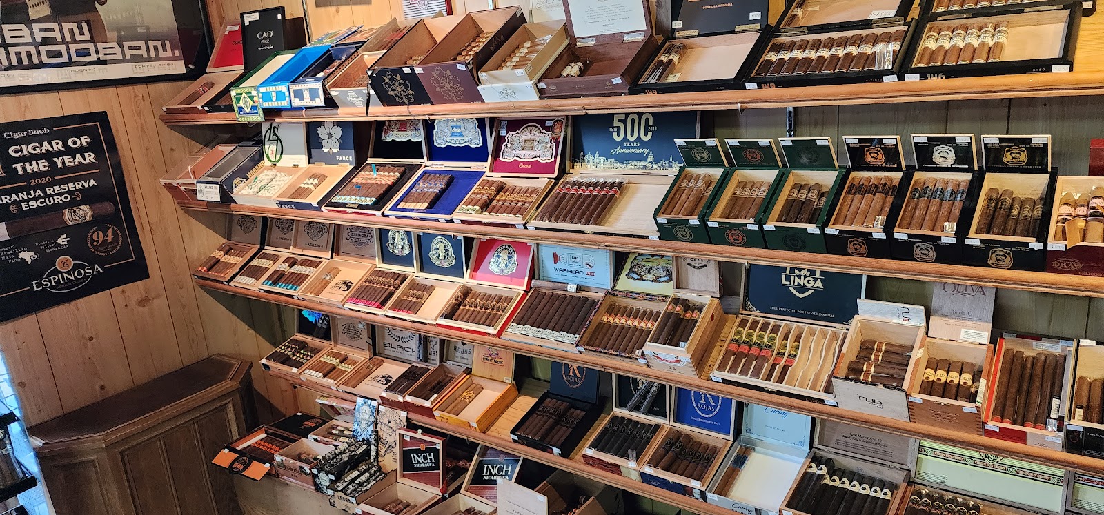 Seguin Cigar photo 4