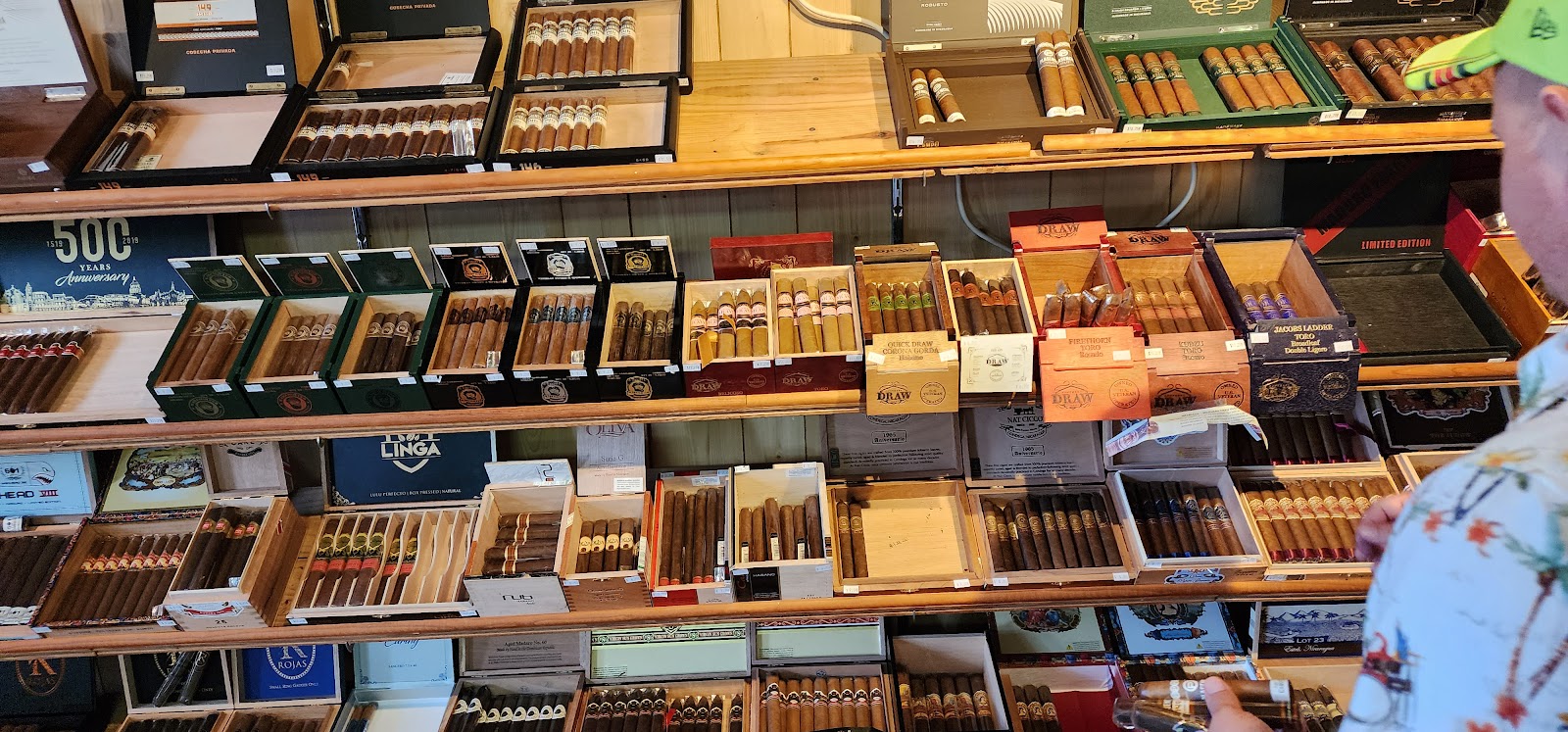 Seguin Cigar photo 5