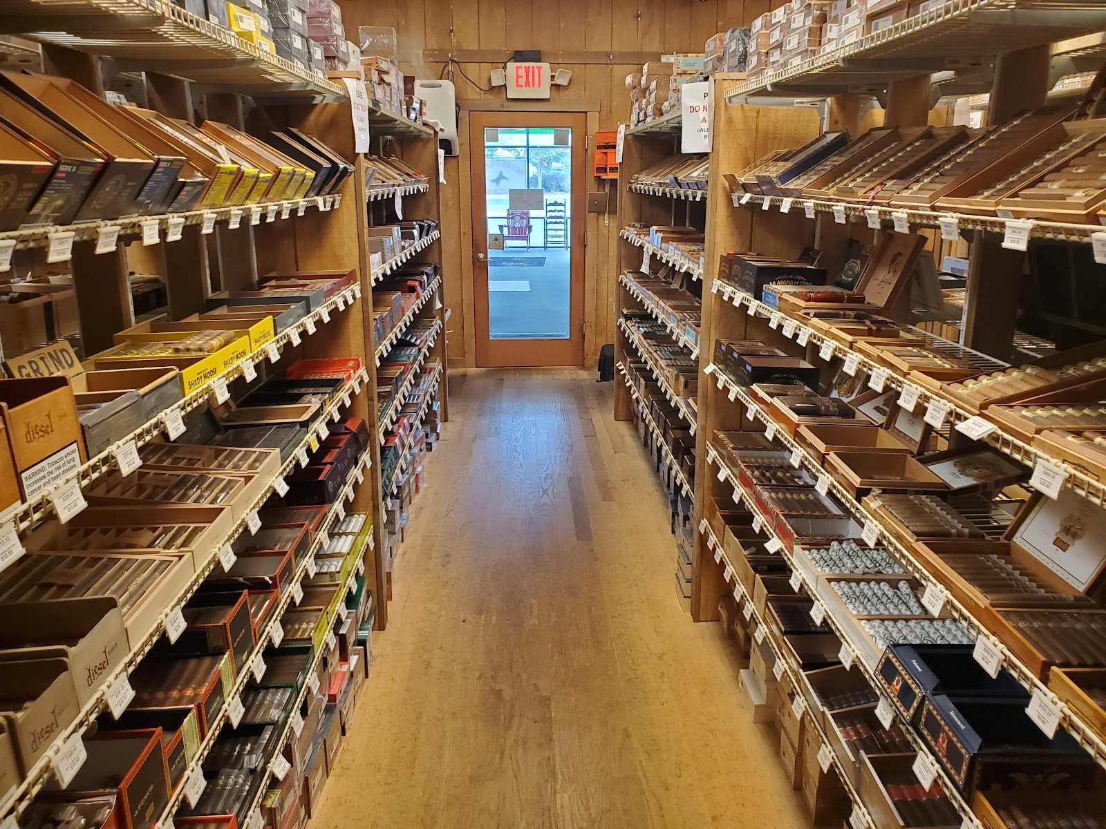 Select Leaf Tobacco Shop photo 2