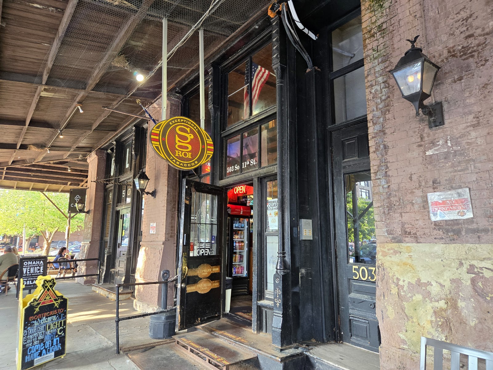 SG Roi Tobacconist photo 4