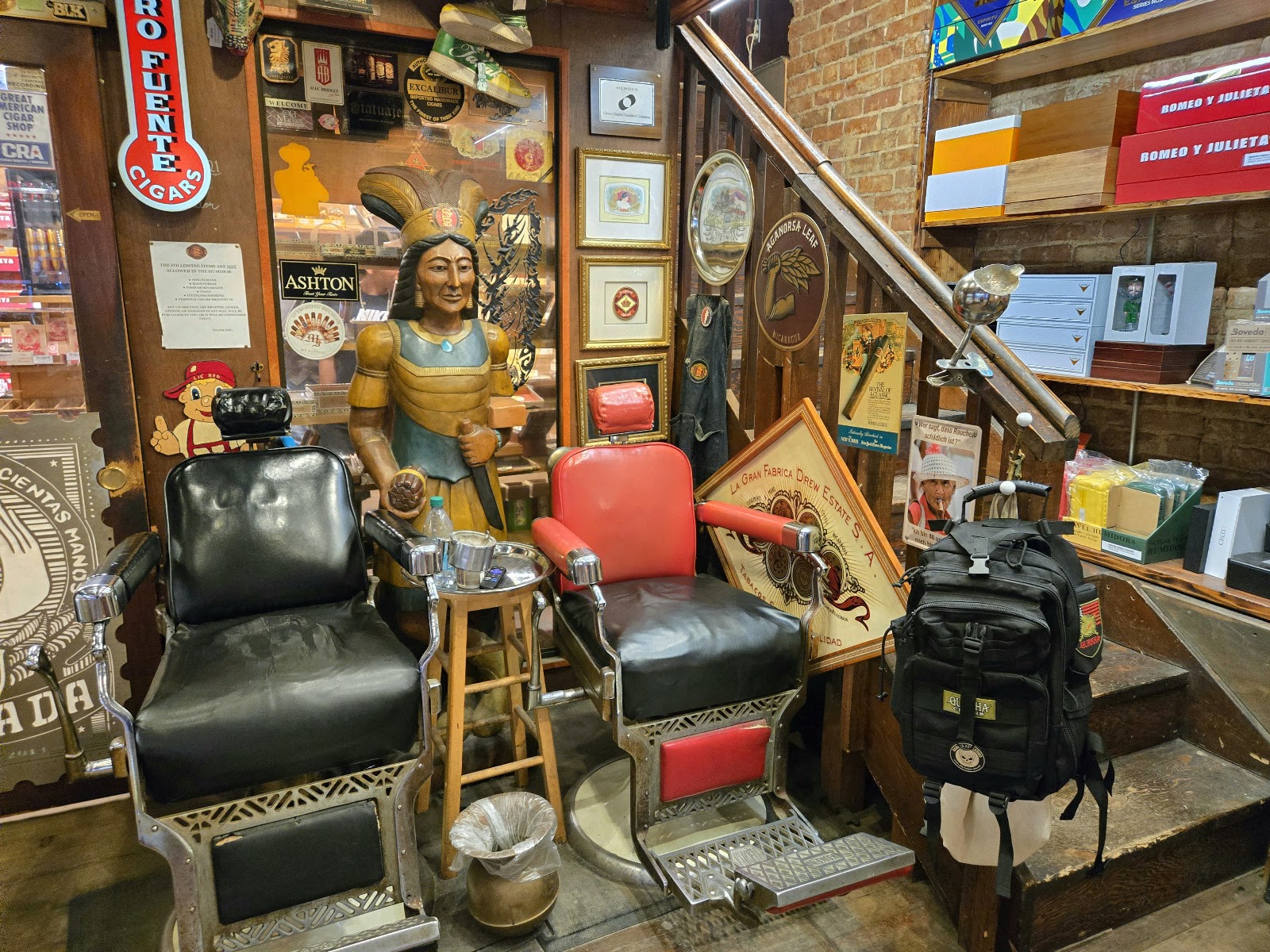 SG Roi Tobacconist photo 5