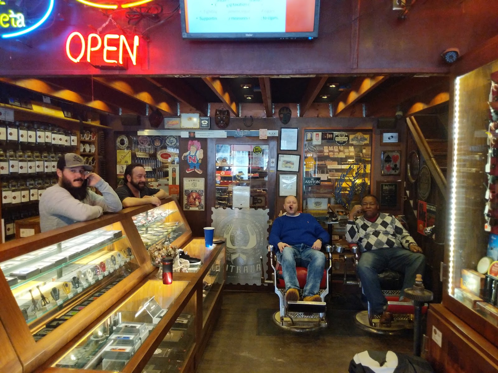 SG Roi Tobacconist photo 6