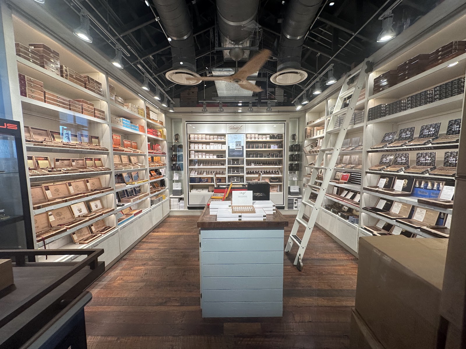 Shore Thing Cigars (HQ) photo 7
