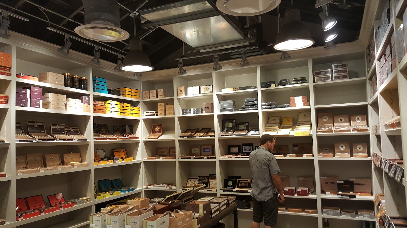 Shore Thing Cigars (HQ) photo 10