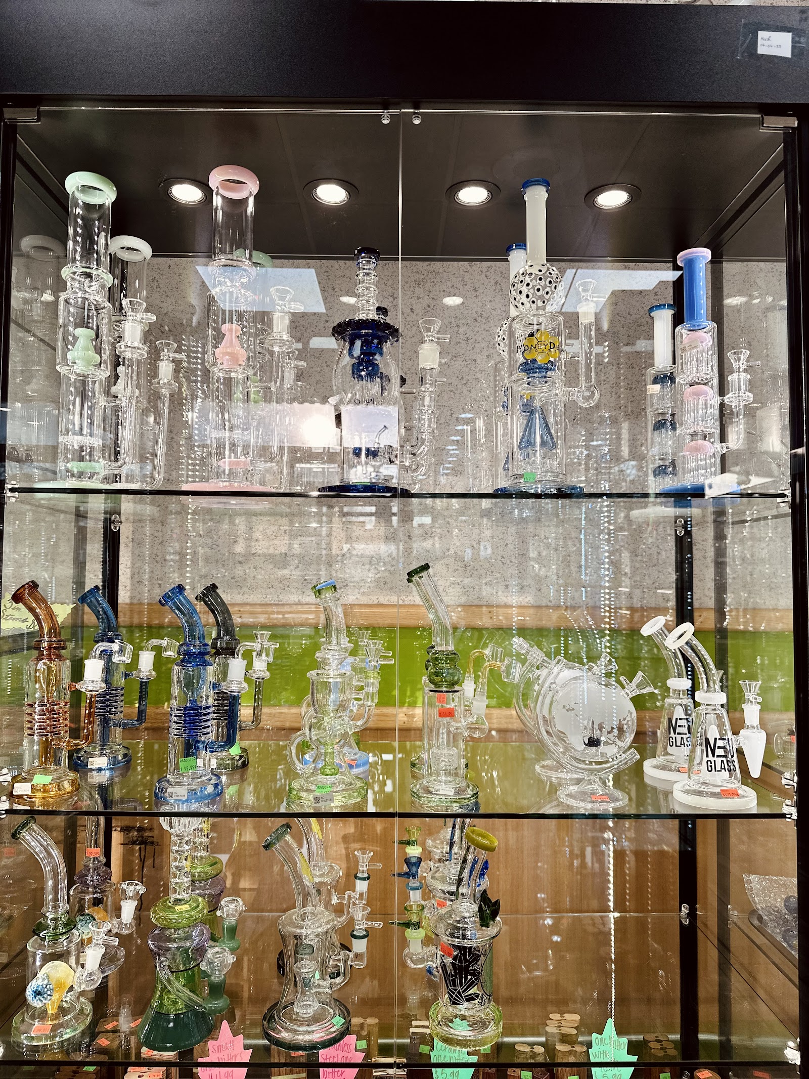 Shree Harikrushna Inc. DBA West Side Smoke Shop photo 6