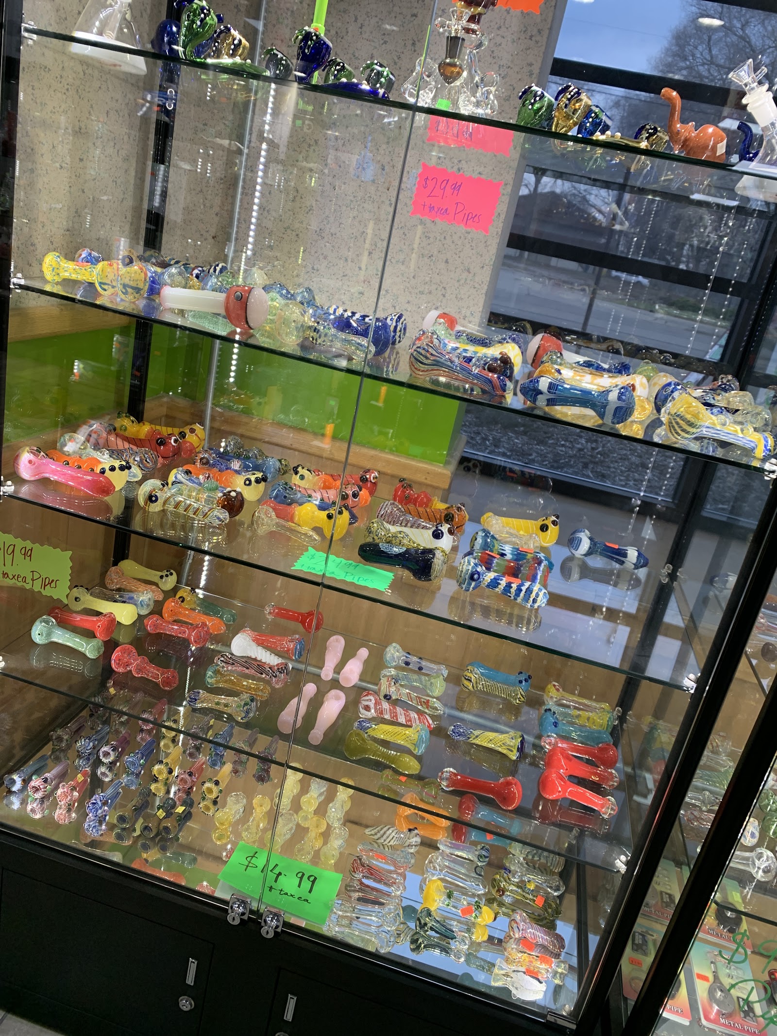 Shree Harikrushna Inc. DBA West Side Smoke Shop photo 7