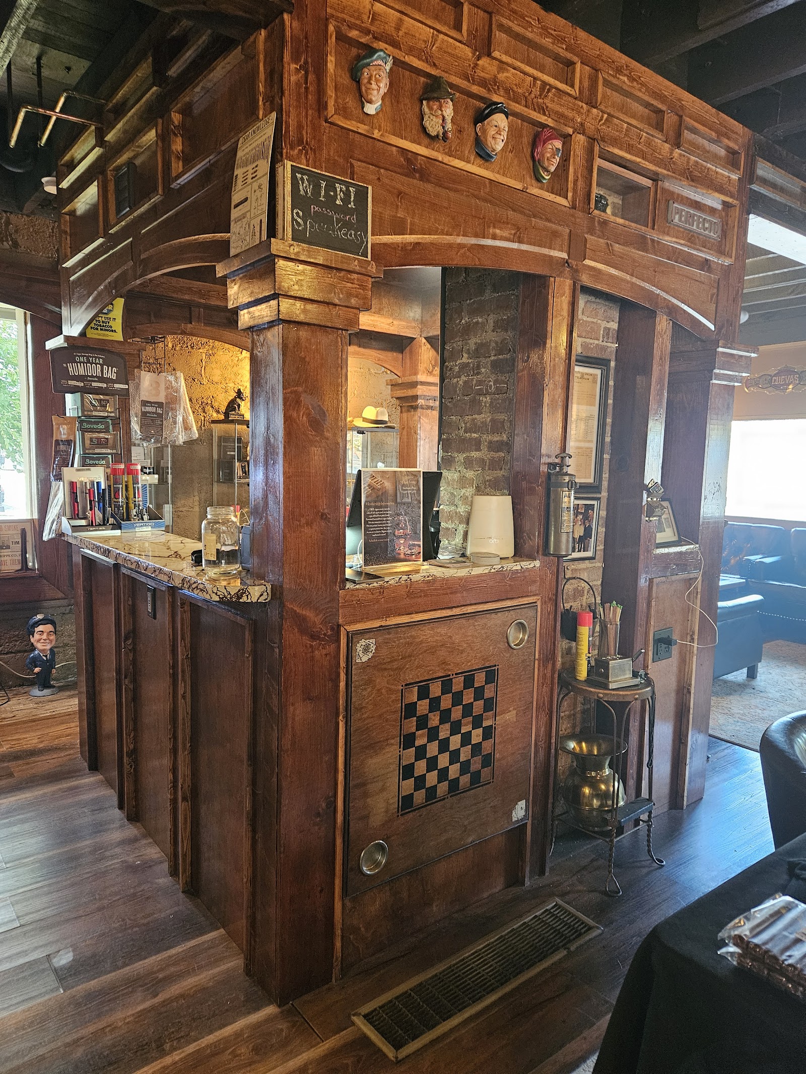 Sigaro Cigar Lounge & Store