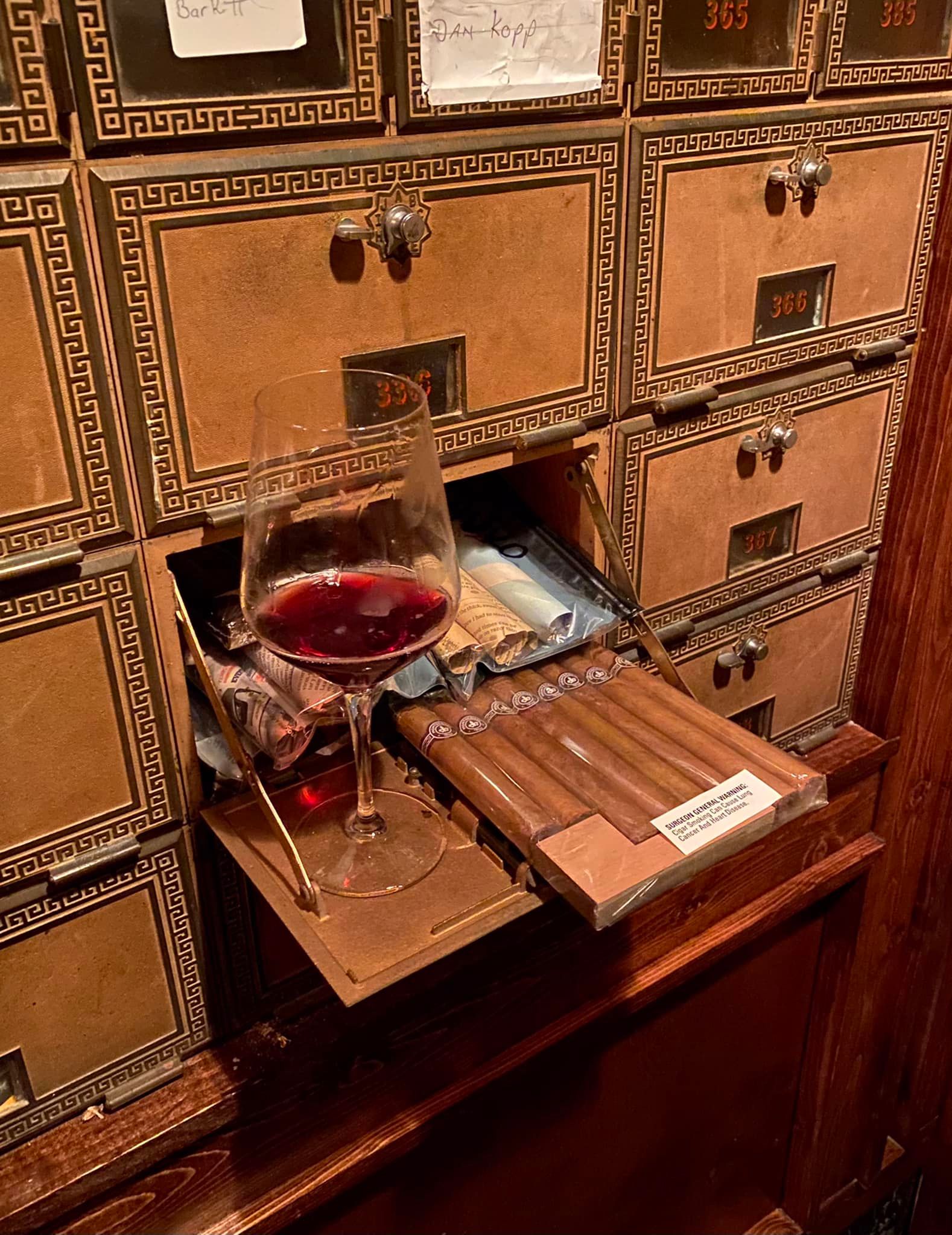Sigaro Cigar Lounge & Store photo 4