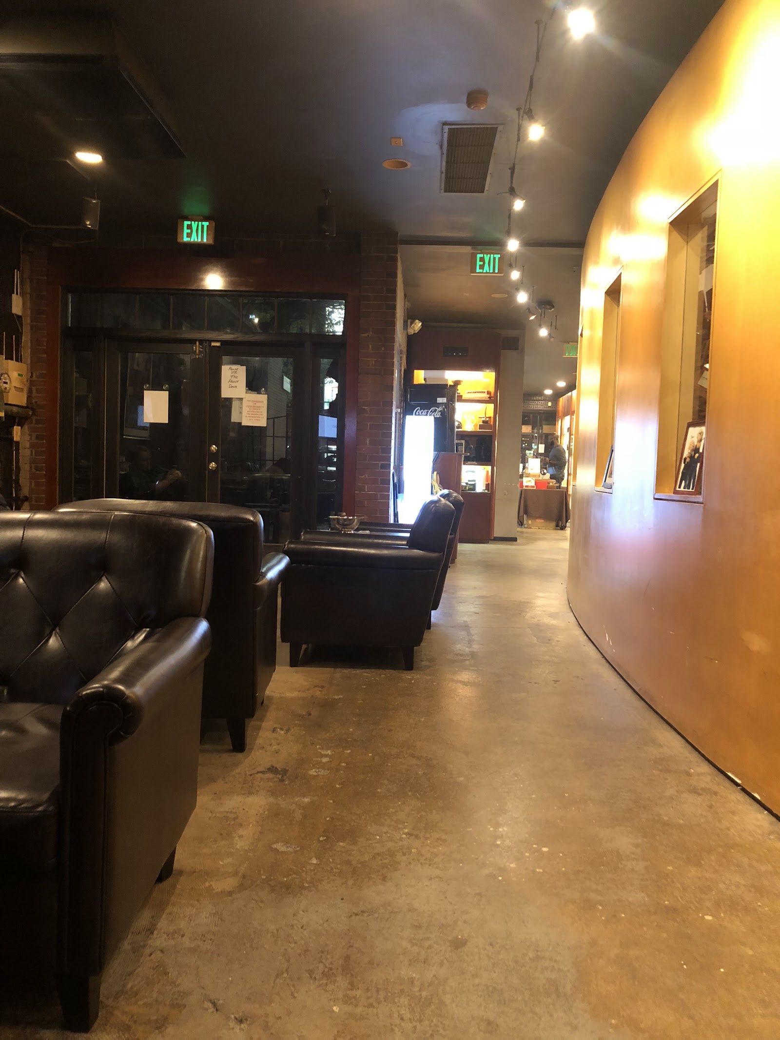 Signature Cigars (HQ) photo 3