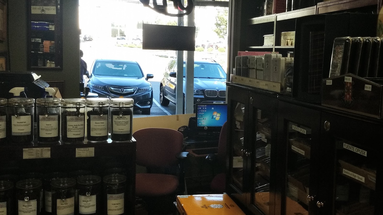 Signature Cigars - Rockville, MD photo 4