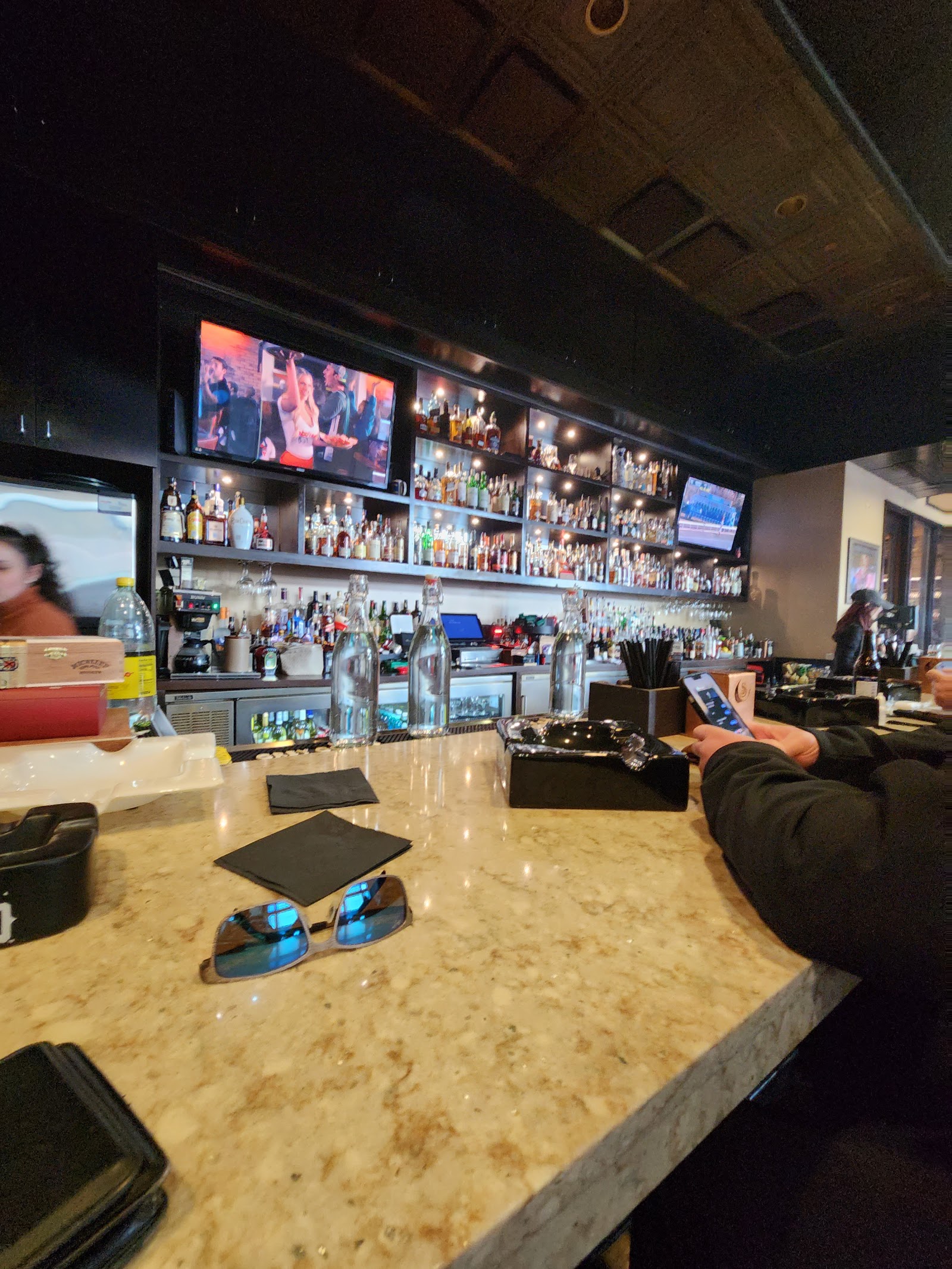 Silver Leaf Cigar Lounge photo 4