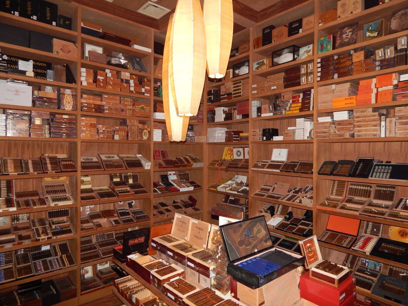 Silver Leaf Cigar Lounge photo 8