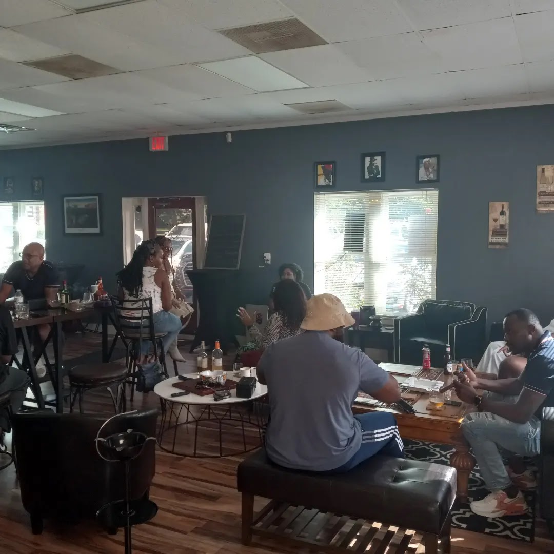 Sip & Cigar photo 10