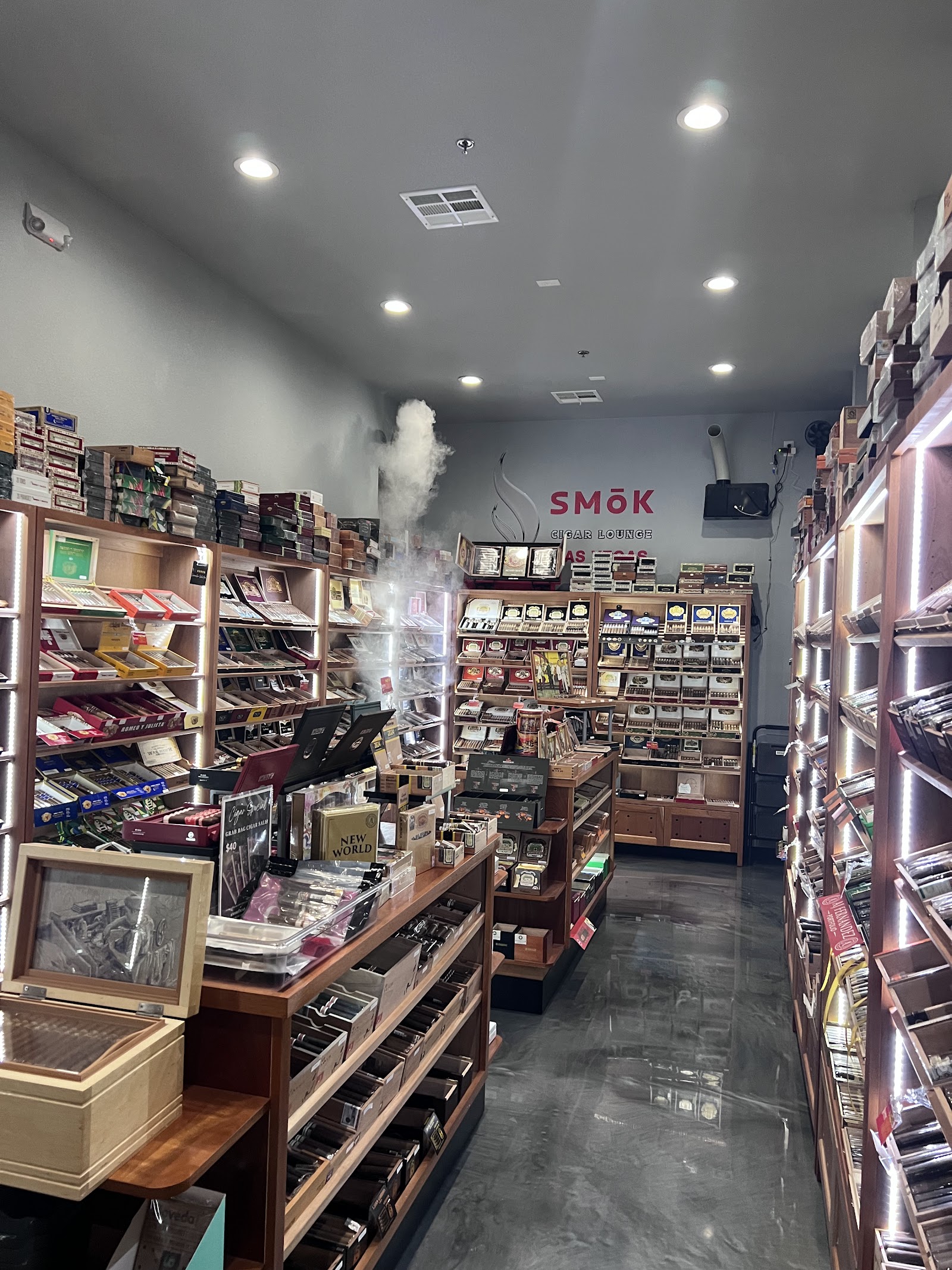 Smok Cigar Lounge photo 6