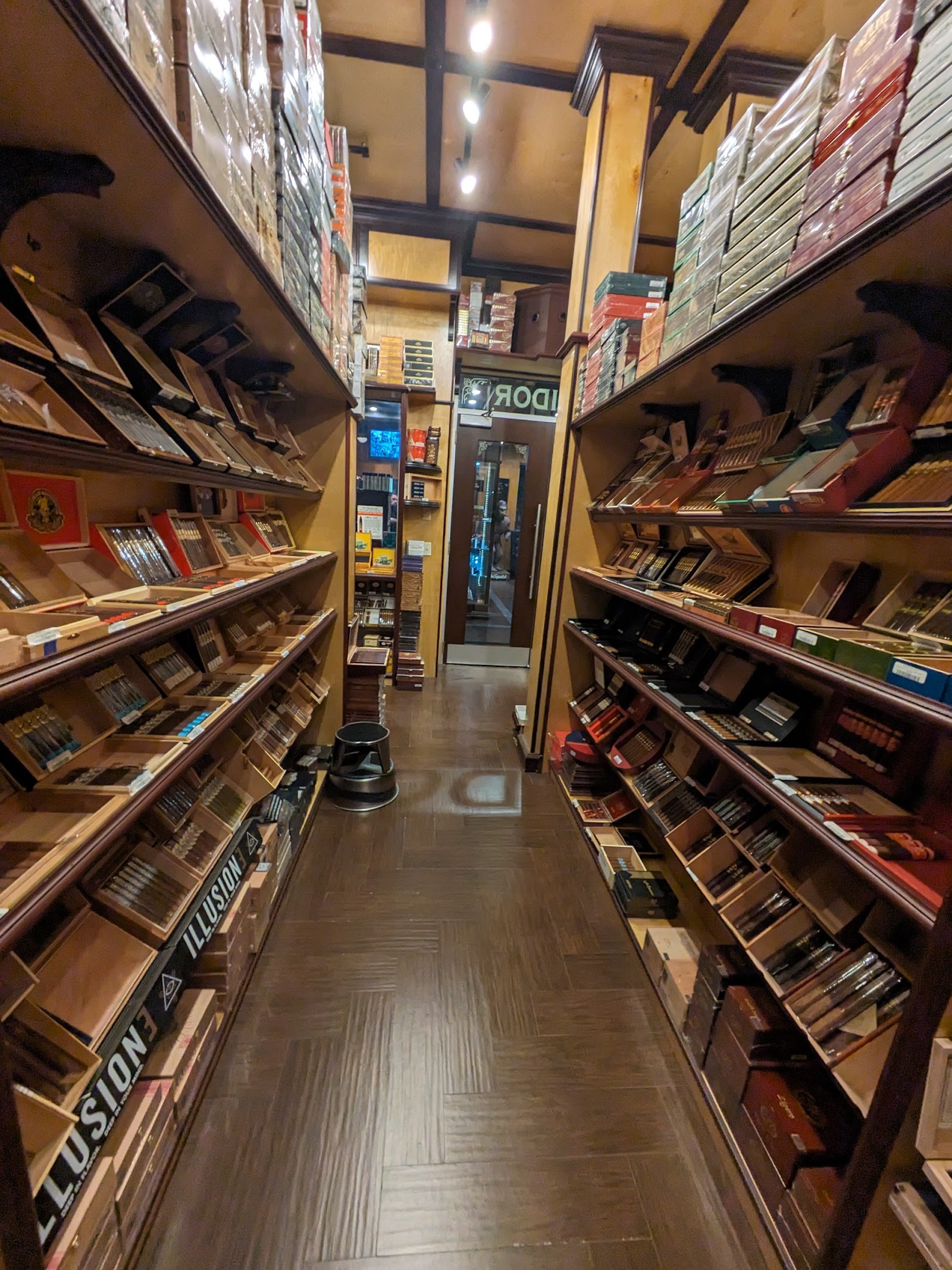 Smoke Inn LLC (HQ) photo 7