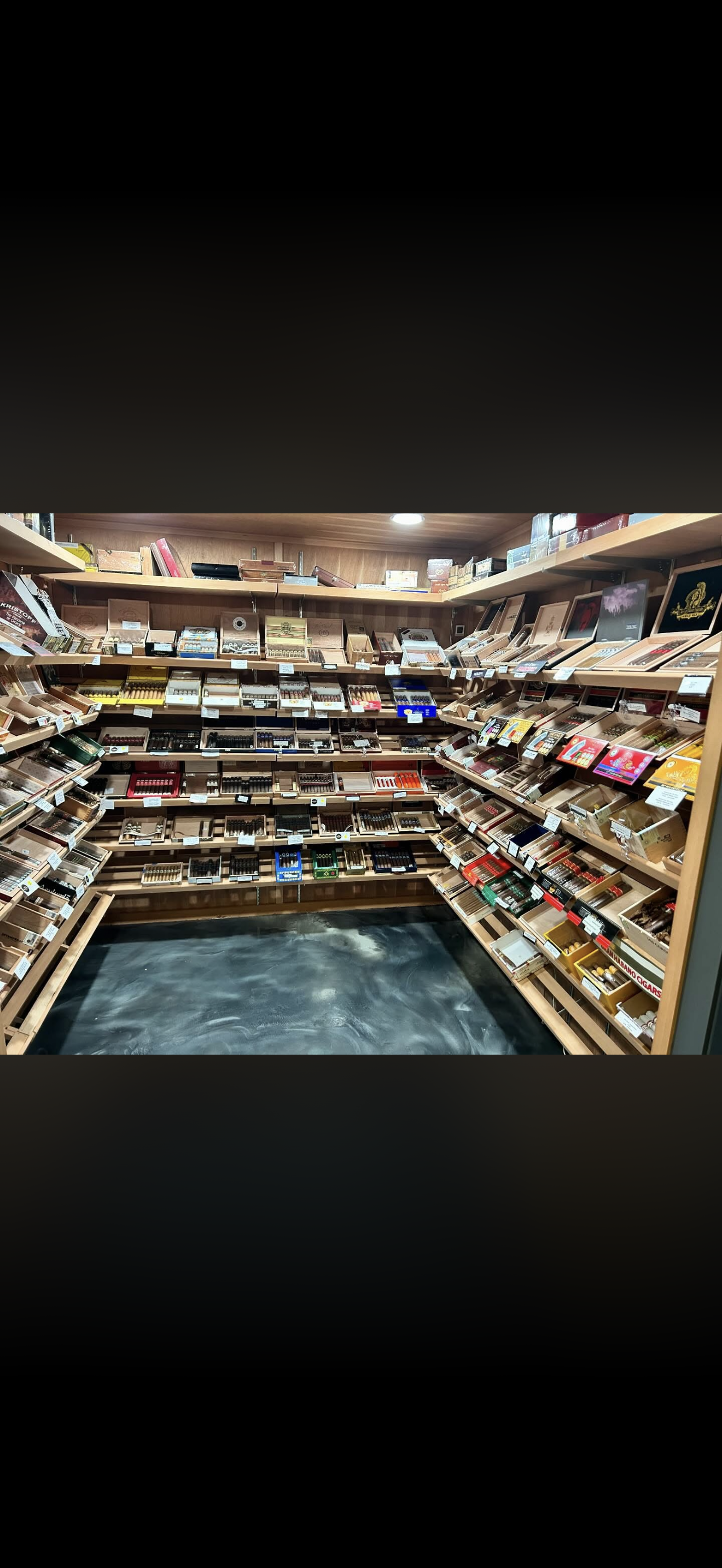 Smoke & Mirrors Cigar Lounge, LLC photo 3
