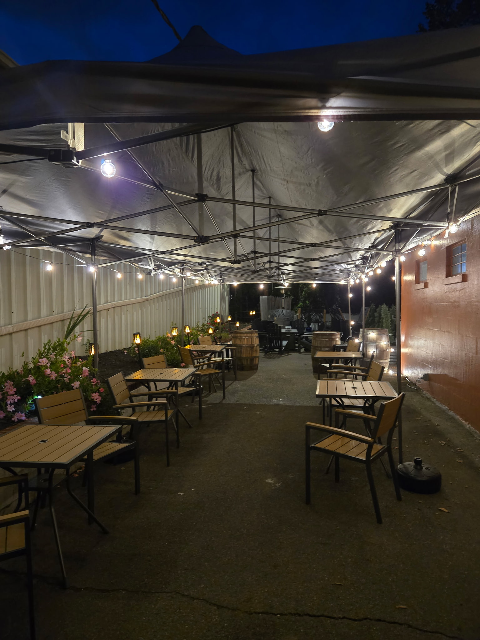 Smoke & Mirrors Cigar Lounge, LLC photo 6