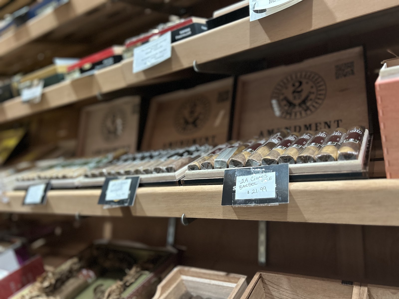 Smoke & Mirrors Cigar Lounge, LLC photo 8