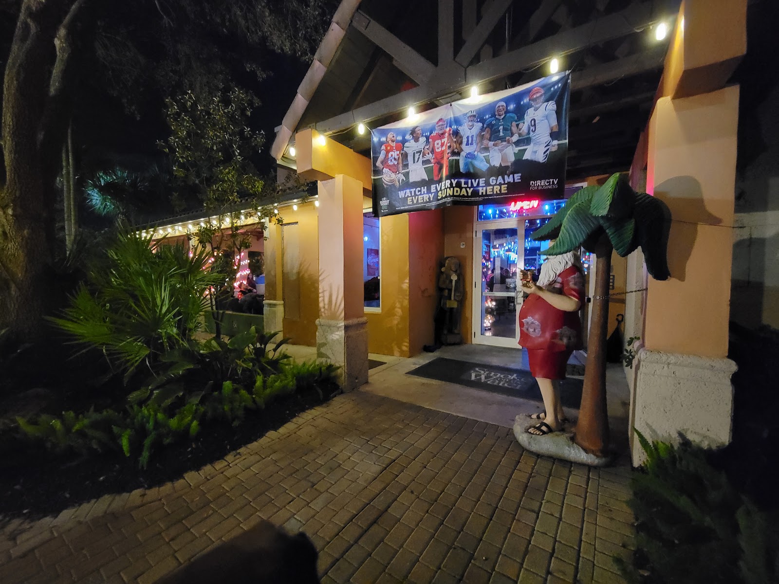 Smoke On The Water Cigar Bar - Weston, FL photo 8