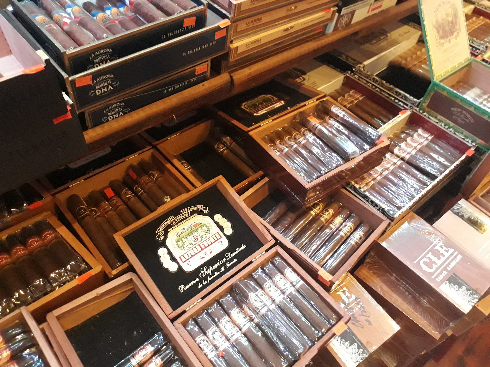 Smoke On The Water Cigar Bar - Weston, FL photo 9