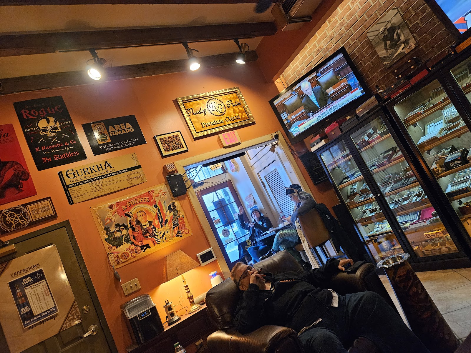 Smoke on the Water Cigars - New Orleans, LA photo 5