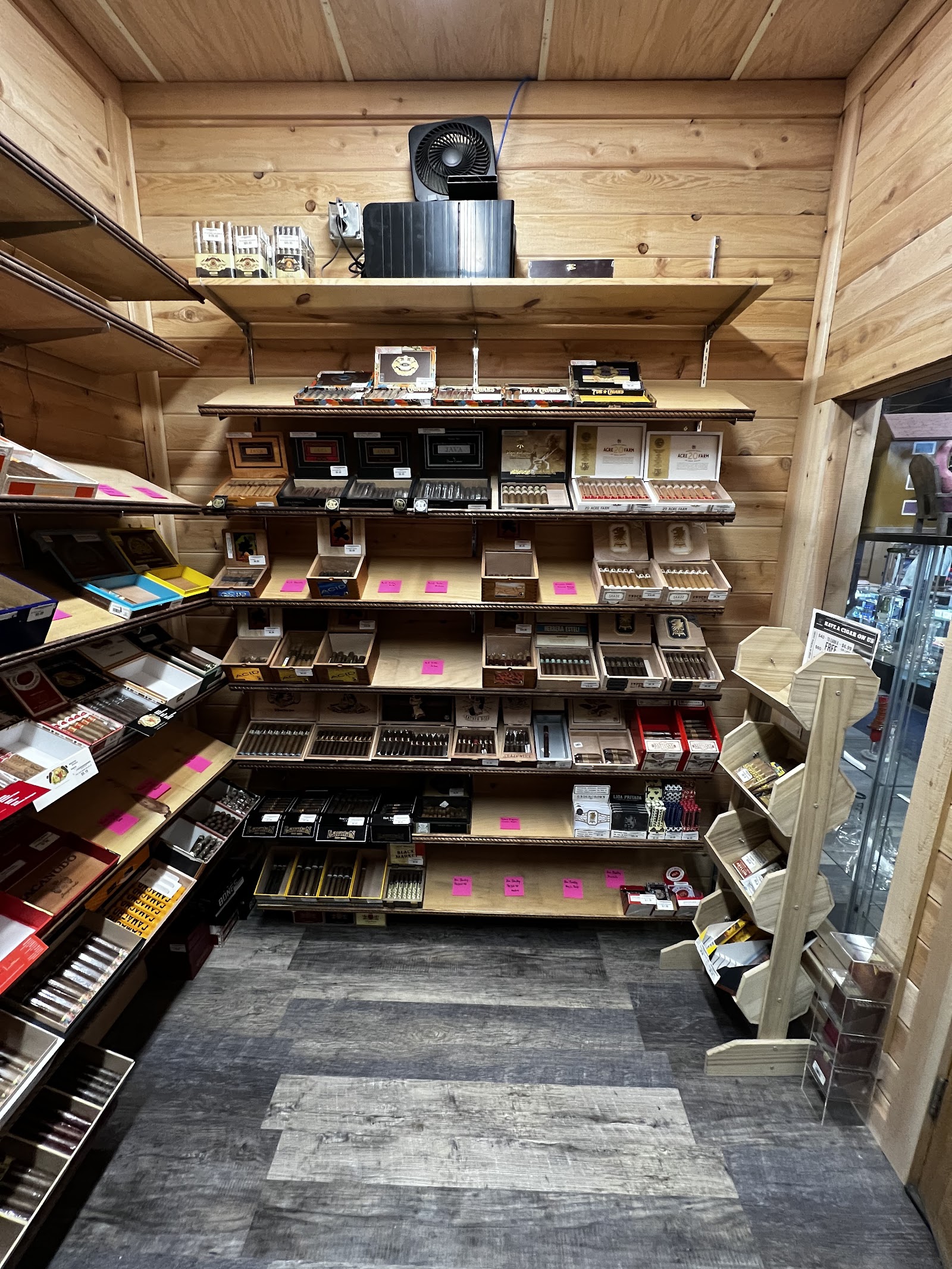 Smoker Friendly #013 - Sidney, NE photo 3