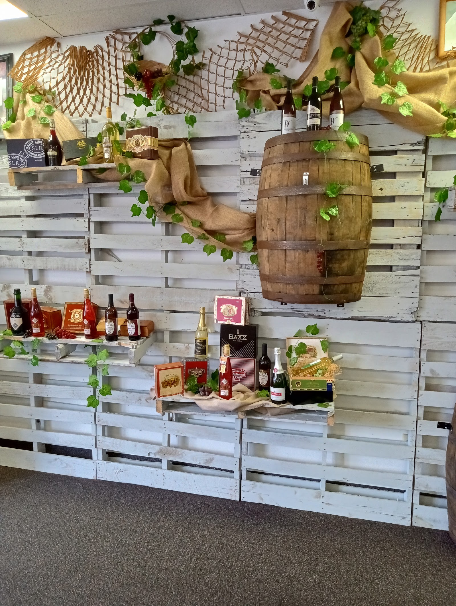 Smoker Friendly-Cigar Express - Ashtabula, OH photo 3