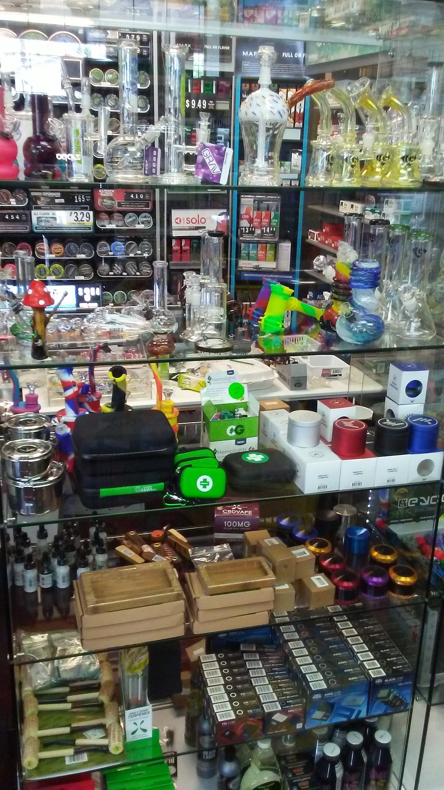 Smoker Friendly-Cigar Express - McKees Rocks photo 2
