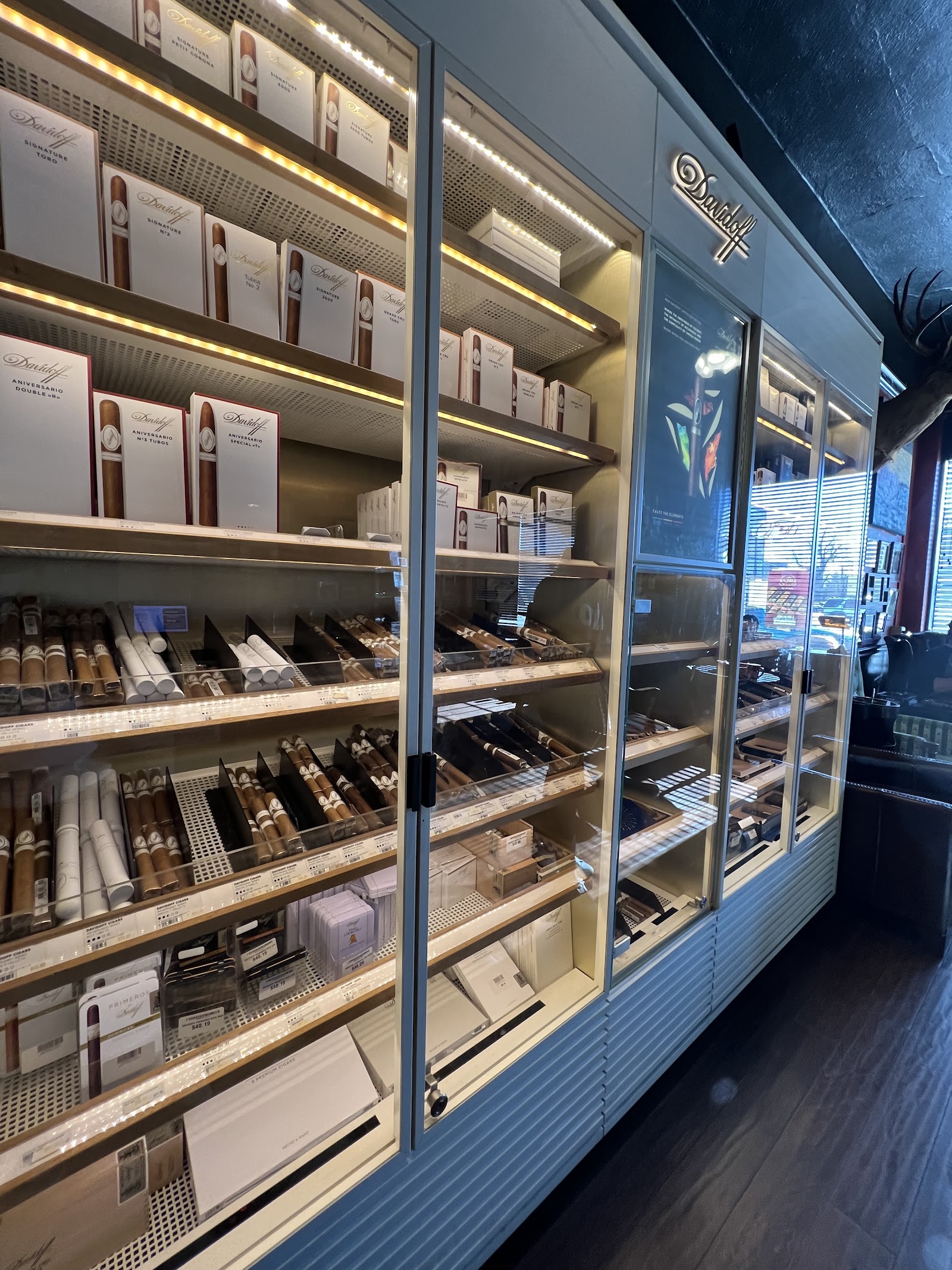Smoker Friendly - Denver, CO (Cigars on Sixth) photo 6