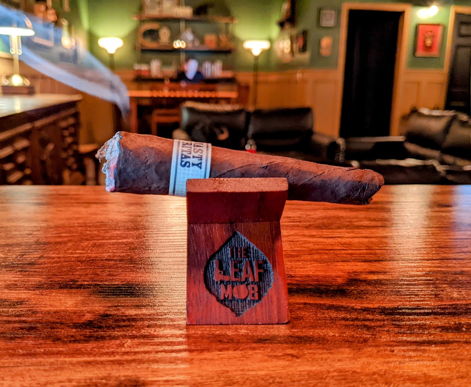 Smokers Abbey Austin photo 7