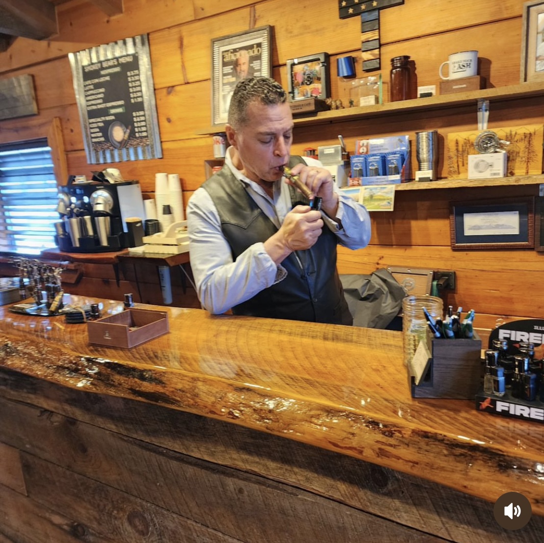 Smokey Bear Cigars & Cafe photo 9