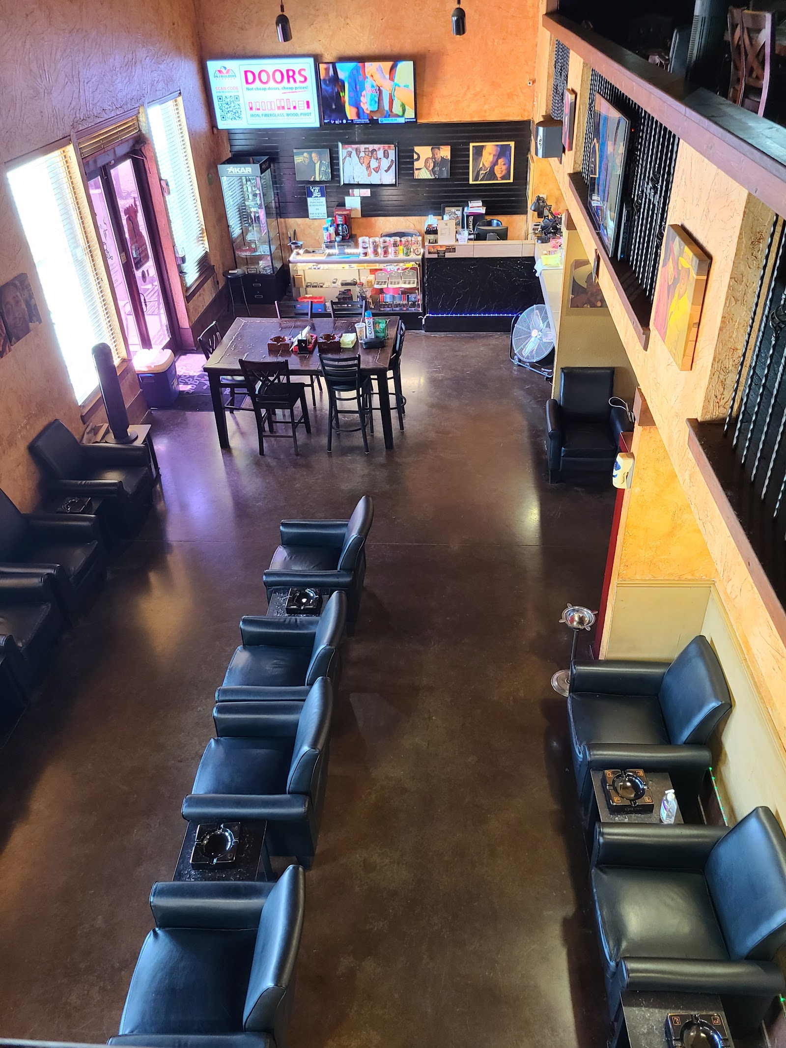 Smoking Jacket Cigar Lounge photo 9
